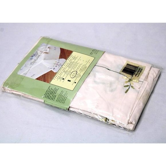 Handmade Ribbon Embroidery Flower Floral Linen Table Liner Home Decor 60"x84" - Picture 4 of 11